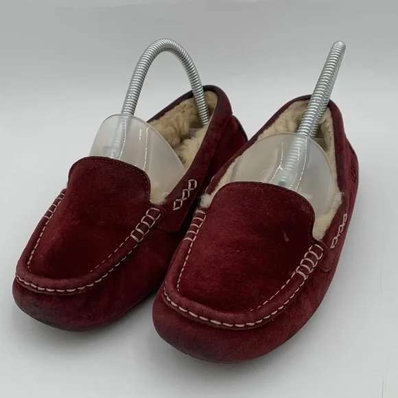 UGG Burgundy Suede Moccasin Slippers Size 7 - Picture 5 of 14